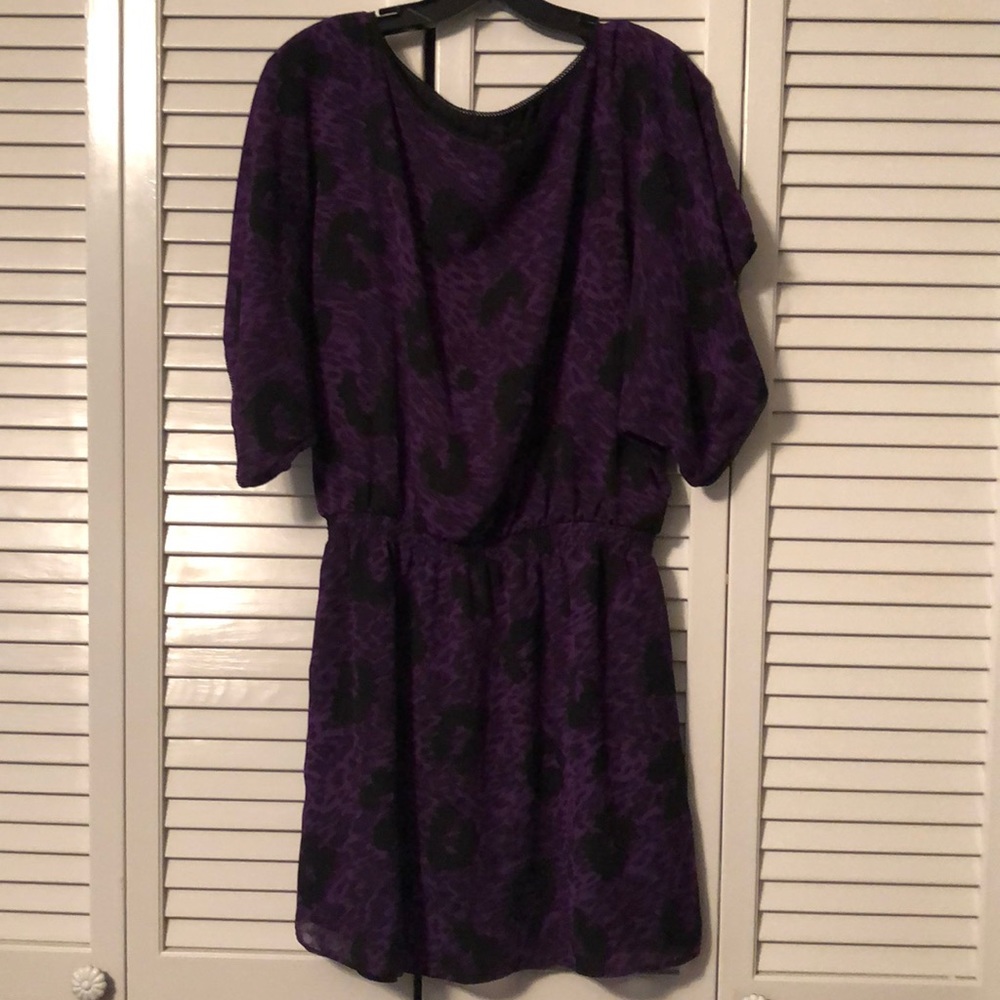 Short sleeve dress